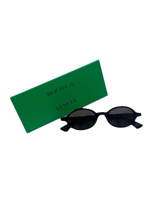 Bottega Veneta BV1388S Oval Sunglasses Black Luxury Eyewear Made in Japan
